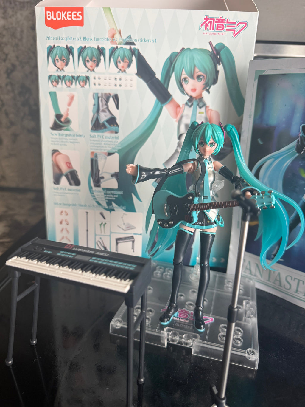 Vocaloid Hatsune Miku Fantastics Edition FE01 Model Kit