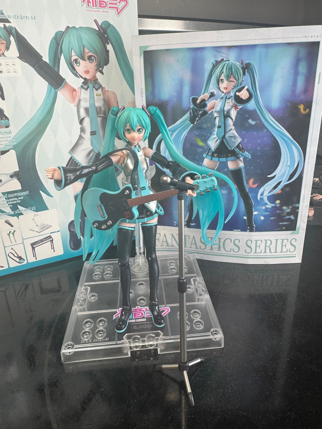 Vocaloid Hatsune Miku Fantastics Edition FE01 Model Kit
