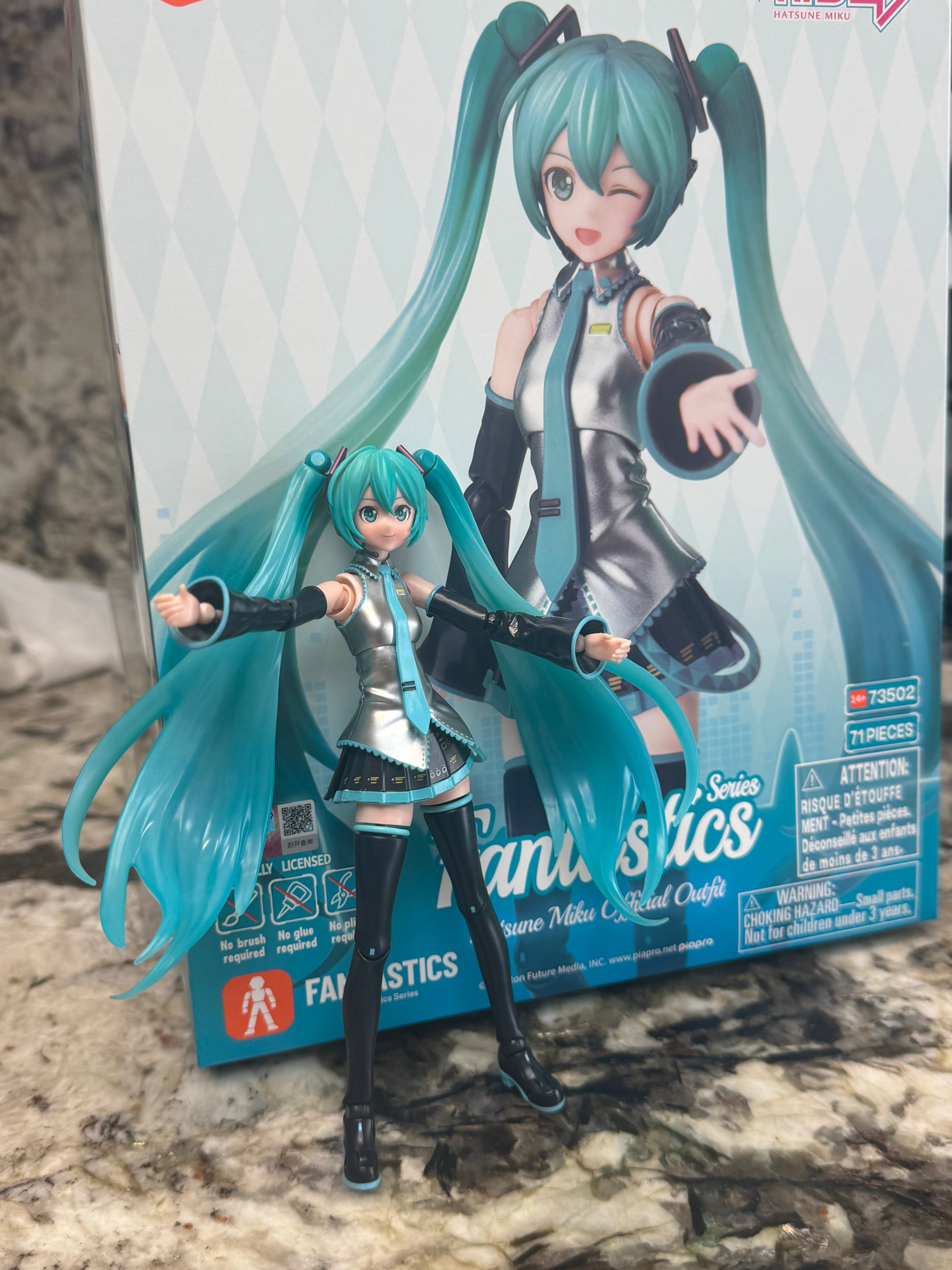 Vocaloid Hatsune Miku Fantastics Edition FE01 Model Kit